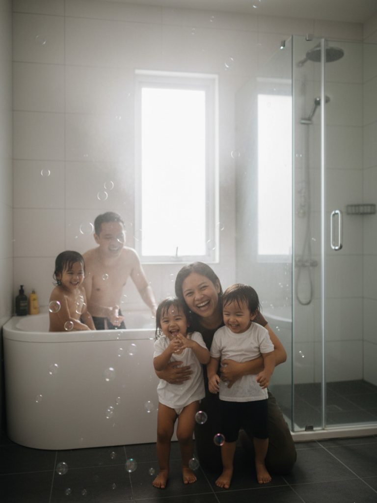 WIKA Water Heater terbaik terpasang di atap rumah keluarga Indonesia saat musim hujan